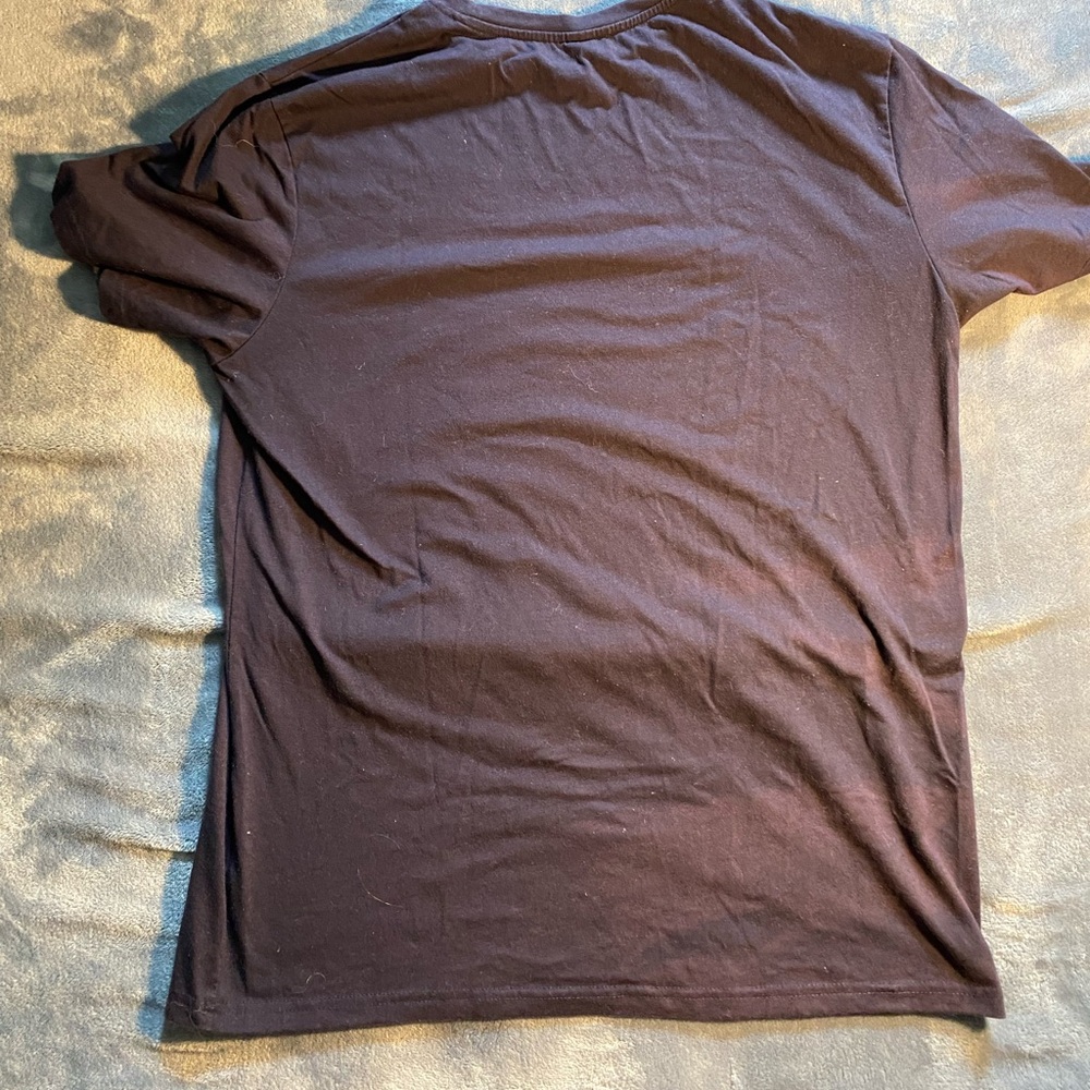 Too small - Picture 2 of 3